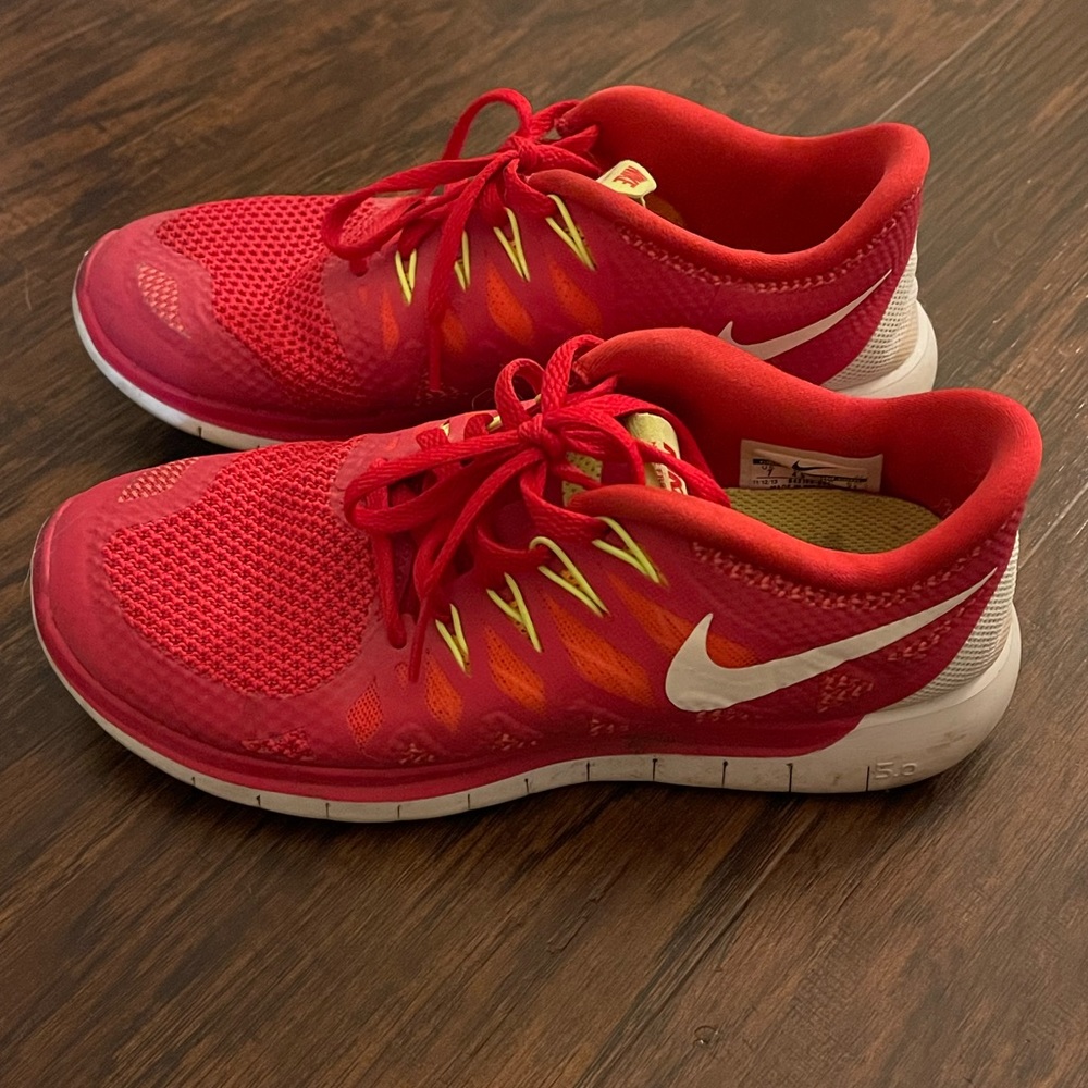 Women’s Red Nike shoes